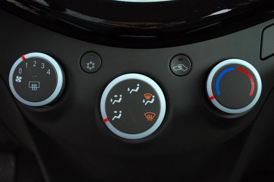  Chevrolet Spark 2013 года  (фото 165 из 204)